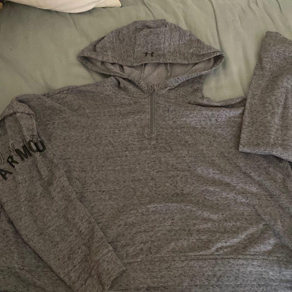 Women’s crop top hoodie